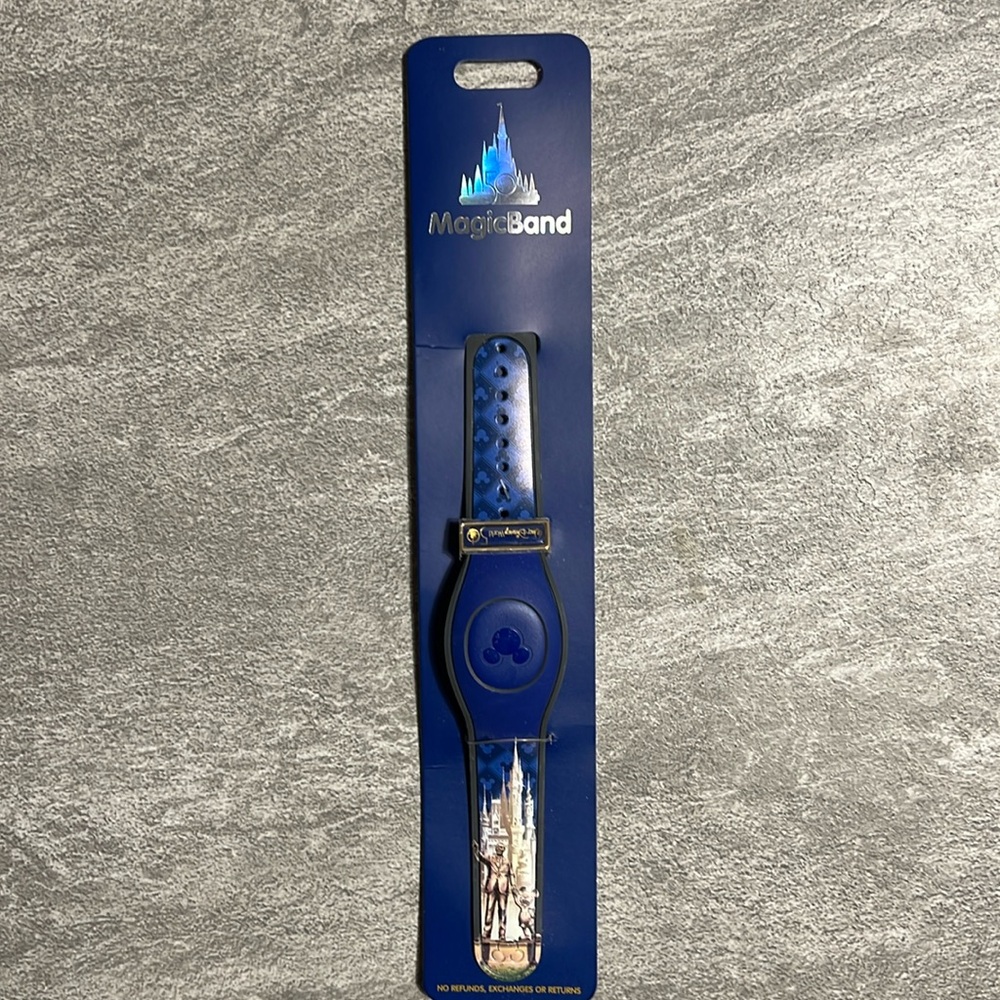 Disney Parks LIMITED RELEASE 50th Anniversary Magic Band with Slider!